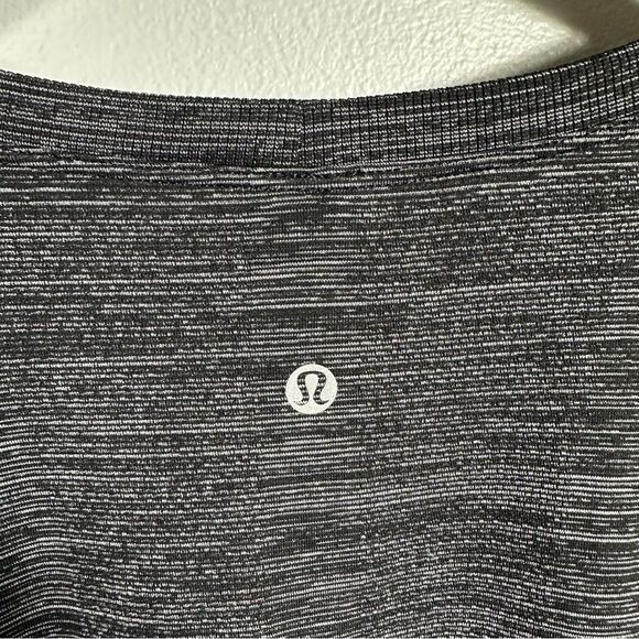 Lululemon Crew Neck Long Sleeve Swiftly Tech Knit Top Size 10 Workout Gym Active - Picture 5 of 10